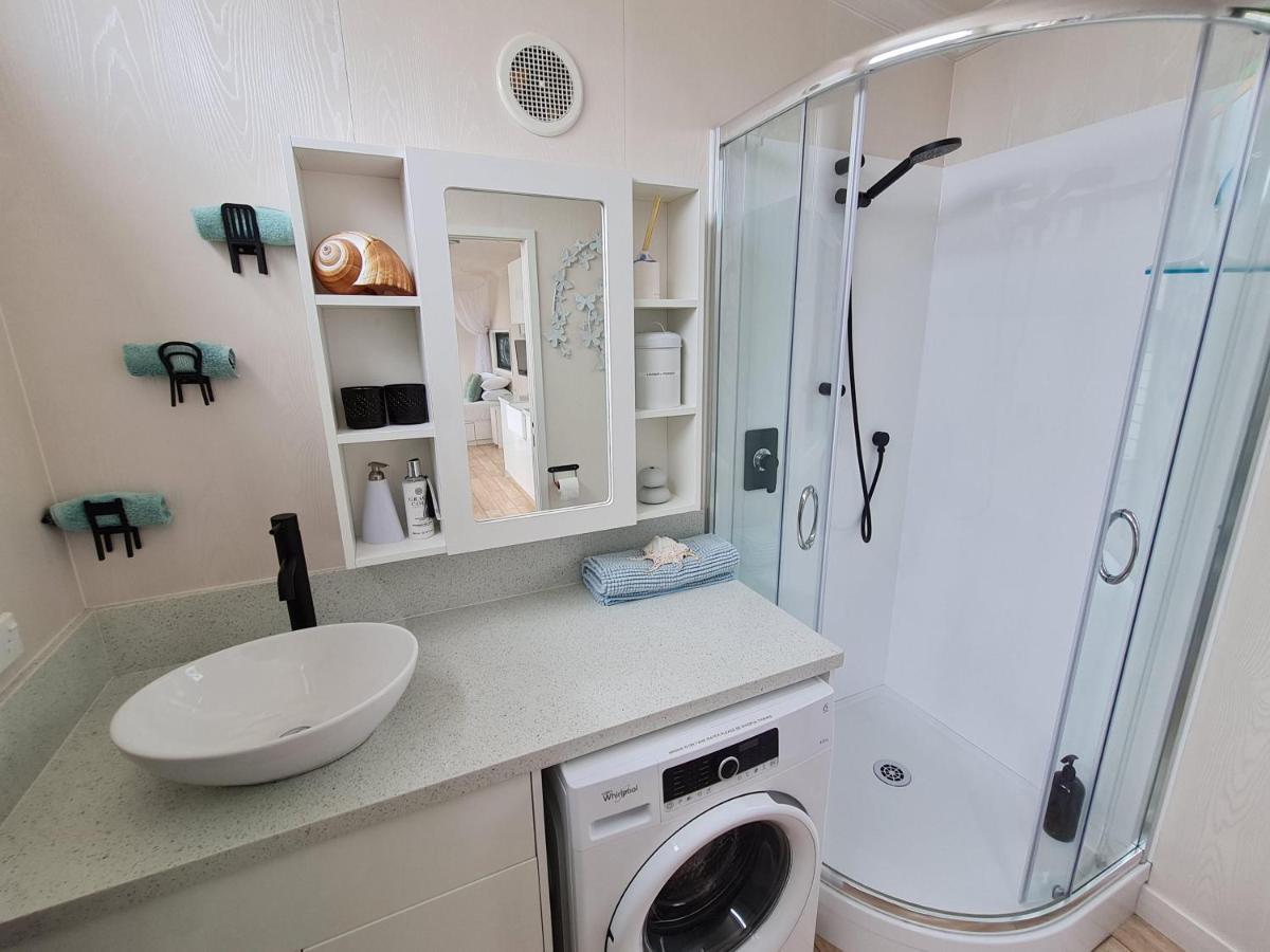 Aroha Tiny House Peka Peka Apartment Waikanae Exterior photo