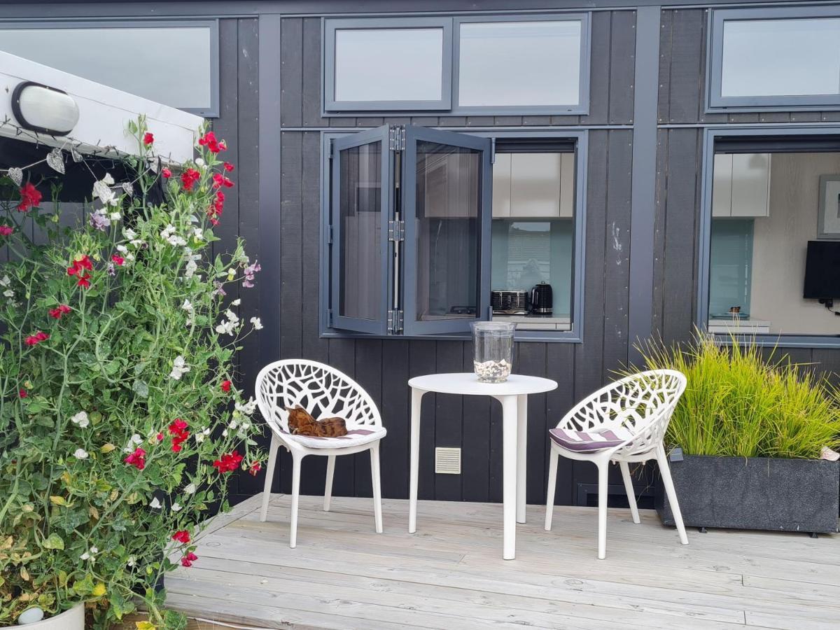 Aroha Tiny House Peka Peka Apartment Waikanae Exterior photo