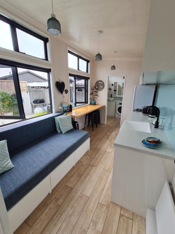 Aroha Tiny House Peka Peka Apartment Waikanae Exterior photo
