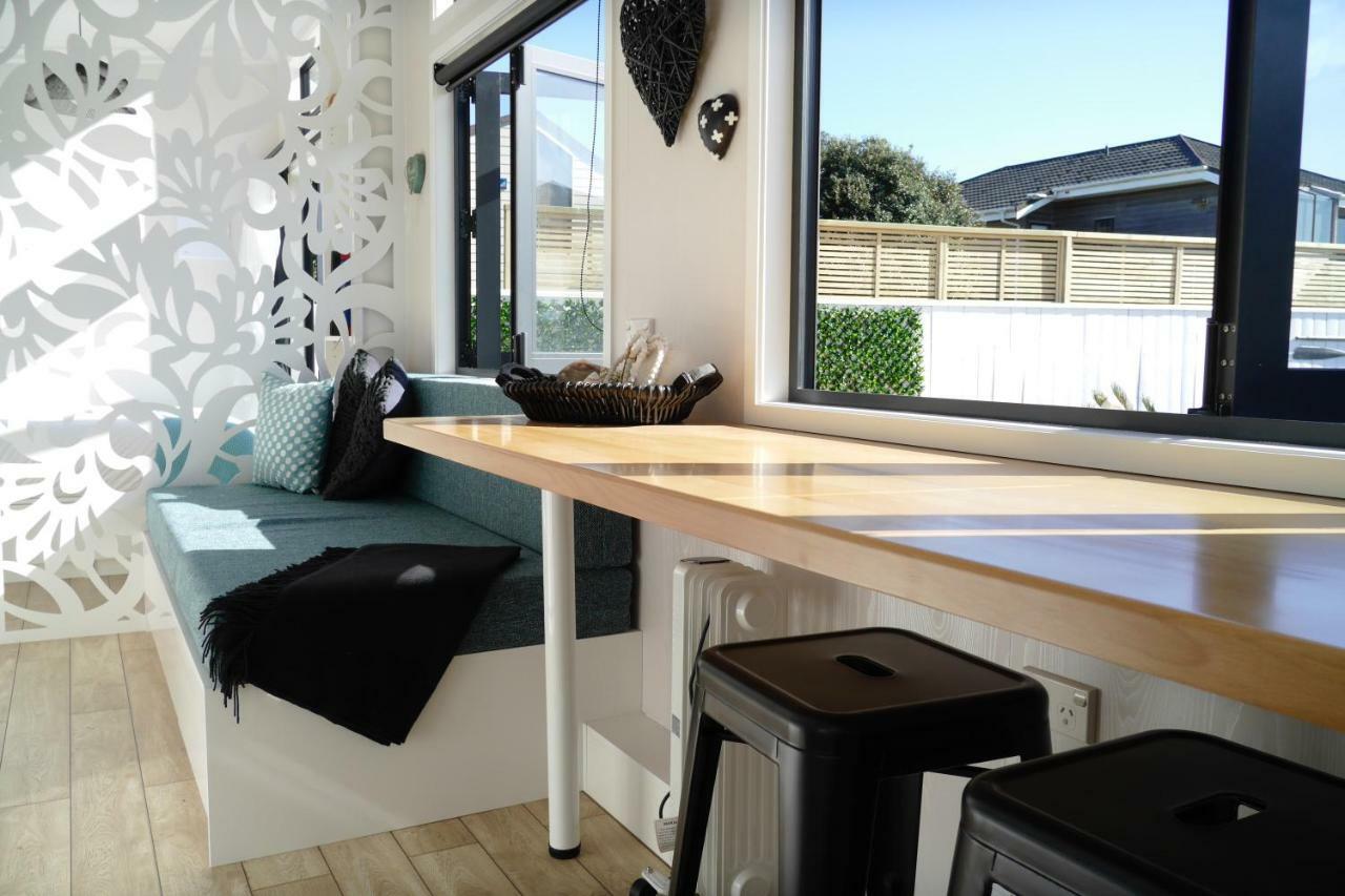 Aroha Tiny House Peka Peka Apartment Waikanae Exterior photo